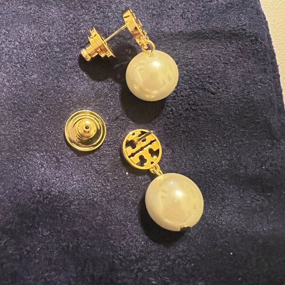 Tory Burch Miller 18k Gold Plated Pearl Drop Earrings - Picture 7 of 7